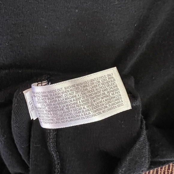 Old Navy Women’s Perfect Crew Long Sleeve Holiday Mickey & Minnie XS Black - Picture 8 of 8